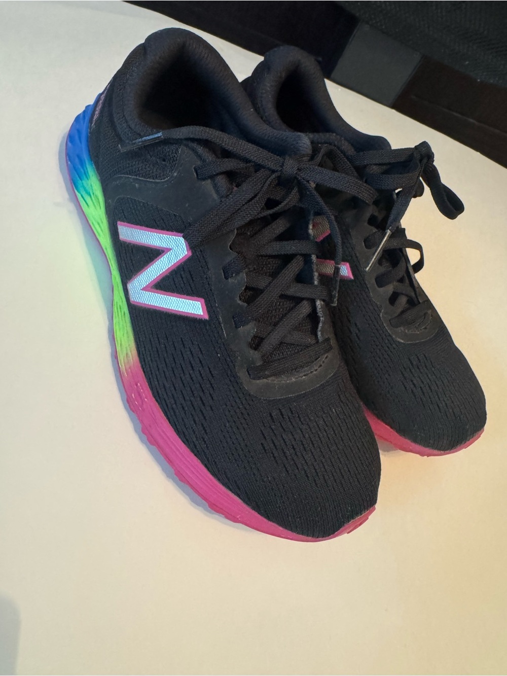 4.5Y New Balance Arishi Fresh Foam Rainbow Black Running Shoes Girls Youth